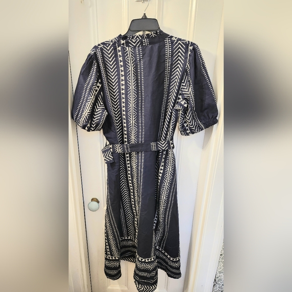 NWT KAKTUS midi length Blue printed dress size large - Picture 4 of 7